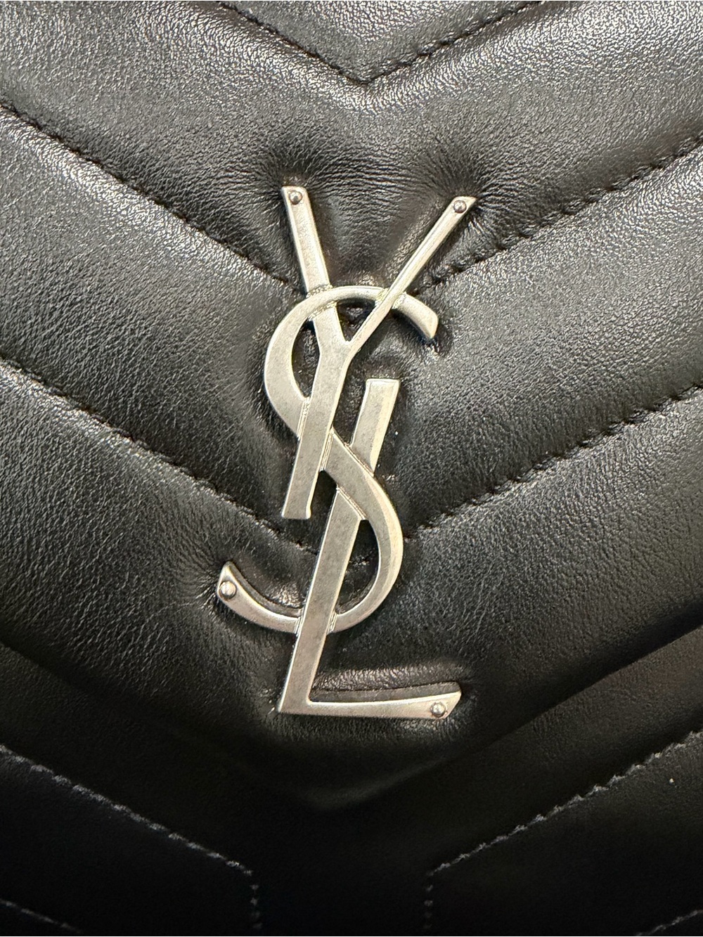 SAINT LAURENT Small Loulou Chain Bag Black with Silver hardware - Picture 13 of 13